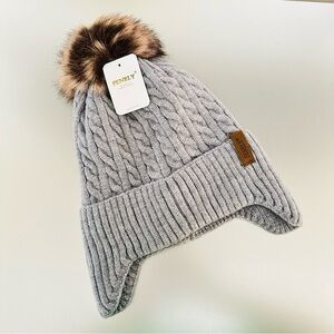 NWT Fenely Gray Cable Knit Beanie Hat w Ear Flaps Faux Fur Pom Pom Fleece Lined
